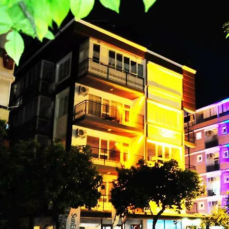 Oezcakil Boutique